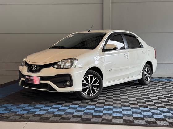 TOYOTA ETIOS 1.5 PLATINUM SEDAN 16V FLEX 4P AUTOMÁTICO TOYOTA ETIOS 1.5 PLATINUM SEDAN 16V FLEX 4P AUTOMÁTICO
